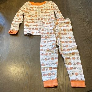 Burt’s Bees Baby 2 Piece Long Sleeve Pajamas in “My Little Pumpkin” Pie